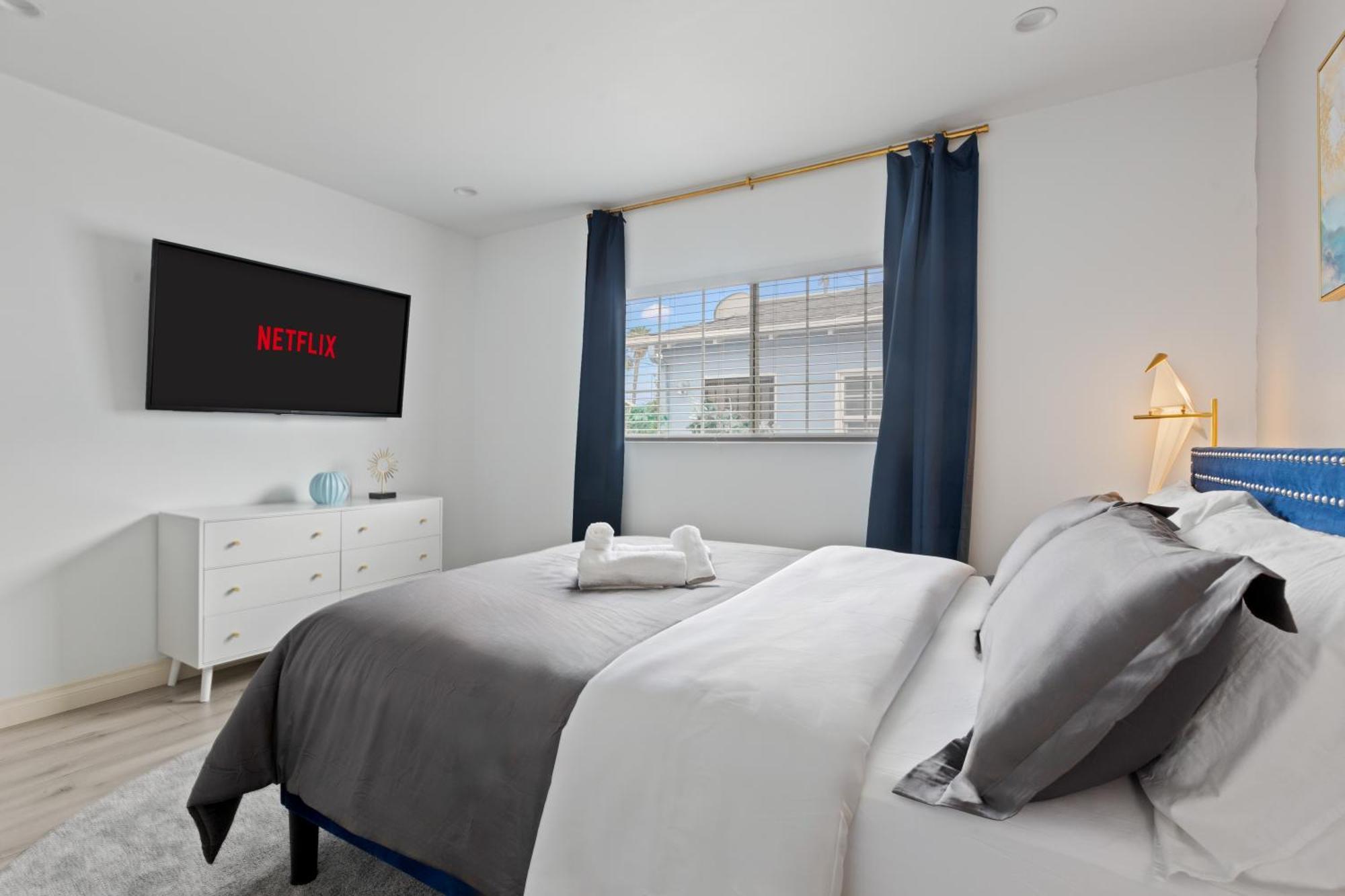 Luxury Oasis In Culver City! Free Parking And Jacuzzi Villa Los Angeles